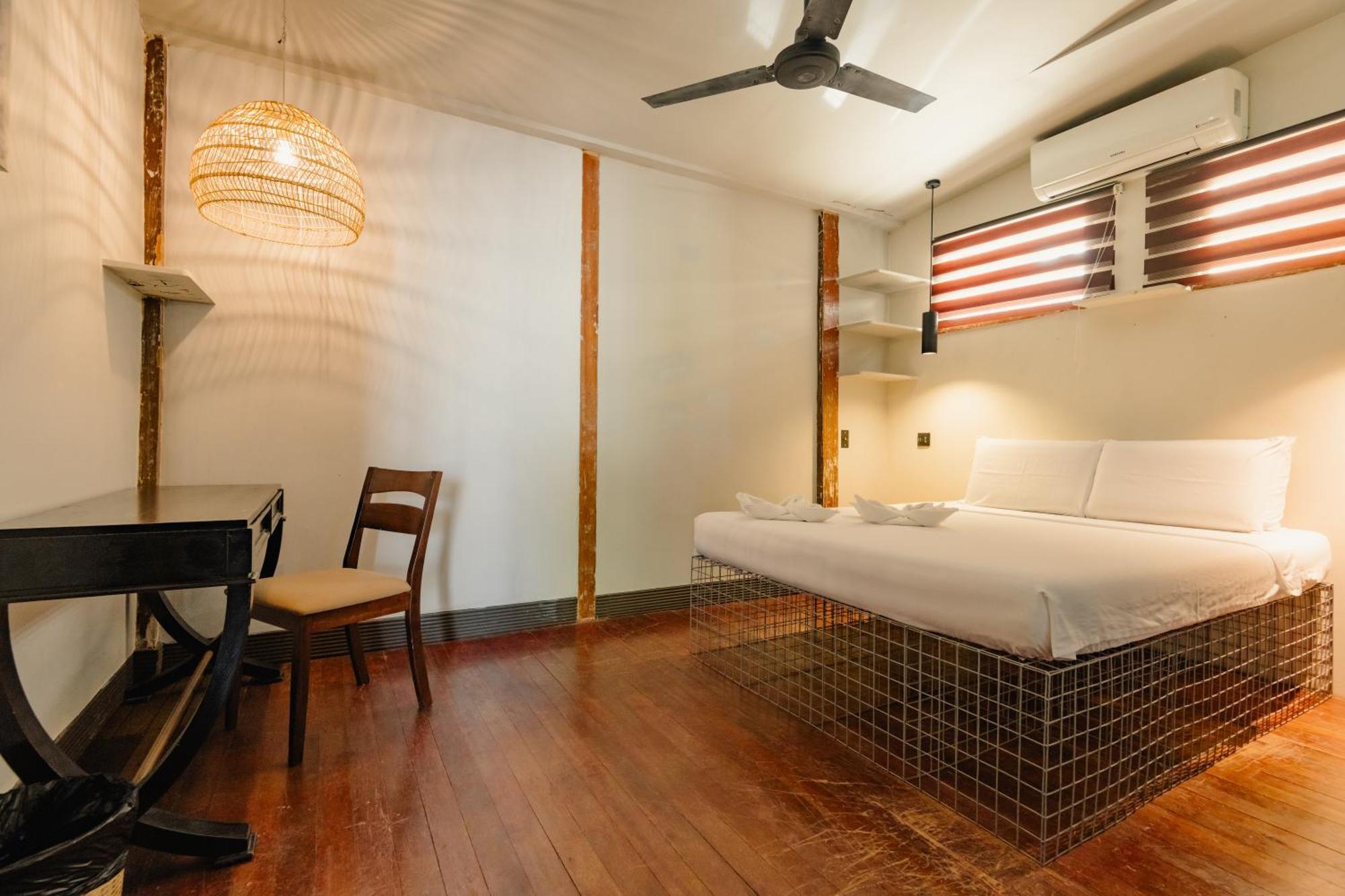 The Flying Fish Hostel Cebu Esterno foto
